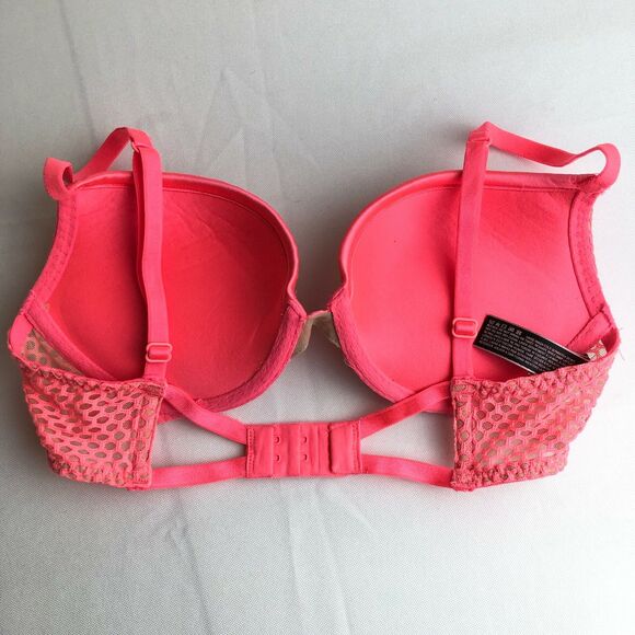 Victoria's Secret Crocheted Lace 32C Pink Very Sexy Push Up Pigeonnant Bra VS - Picture 4 of 6